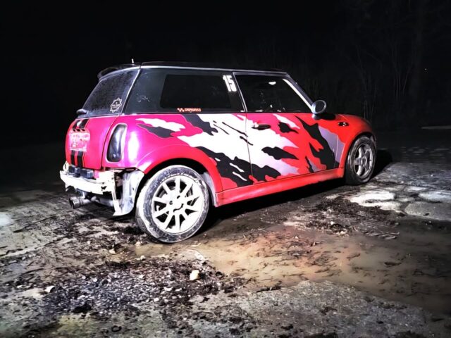 A customer's Mini R53 rally car build.
