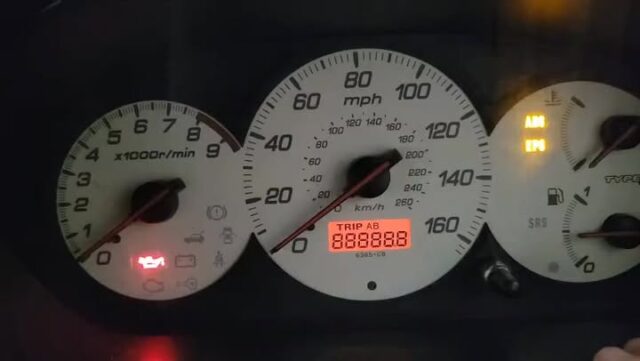 Spot the fault! Civic Type R (EP3) race car in for some fettling.